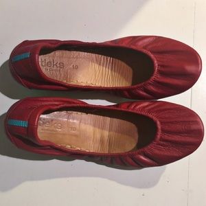 Cardinal red Tiek ballet flats